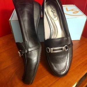 Life stride loafers. Must go.